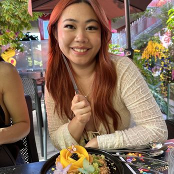insideOUT - Mango tart dessert - Lounges Near Me - San Diego, California