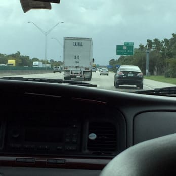 Diamond Coach Limousine - Approaching Hillsboro Blvd (FL-810) - Airport Shuttles Near Me - Boca Raton, Florida