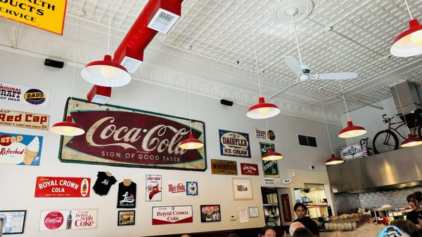 Leo's Grill & Malt Shop by null