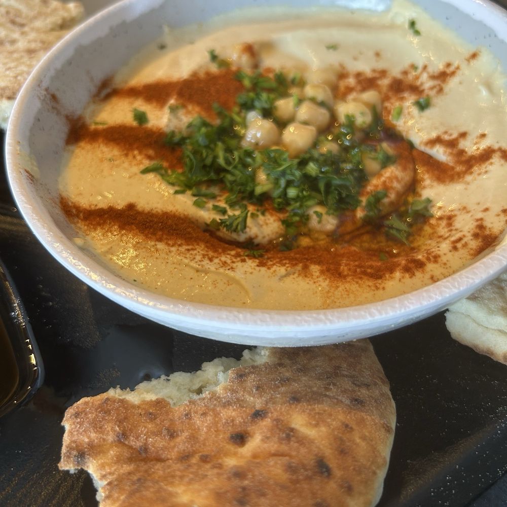 Meddys - Mediterranean Near Me - Kansas City, Missouri