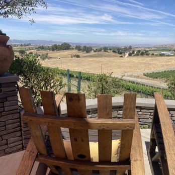 Bon Niche Cellars - Bon niche winery. Great place to start your wine tasting journies. - Wineries Near Me - San Miguel, California Bon Niche Cellars - Bon niche winery. Great place to start your wine tasting journies. - Wineries Near Me - San Miguel, California
