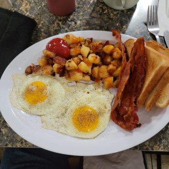 Shelton’s Big Grill - Two egg breakfast - Breakfast & Brunch Near Me - Virginia Beach, Virginia Shelton’s Big Grill - Two egg breakfast - Breakfast & Brunch Near Me - Virginia Beach, Virginia