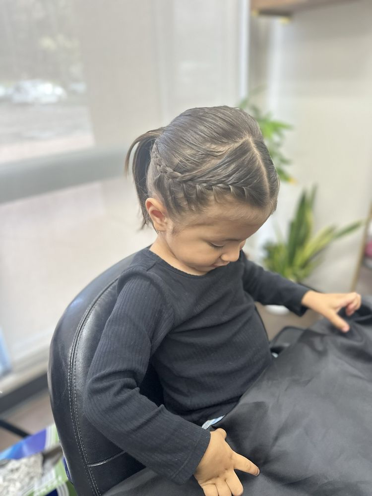 The Luxe Hair Studio Logo