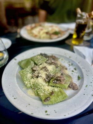 Luna Trattoria by null