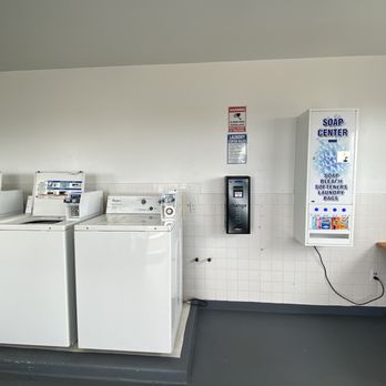 Westhaven Laundry - Washers, change machine and soap - Laundromat Near Me - Westport, Washington
