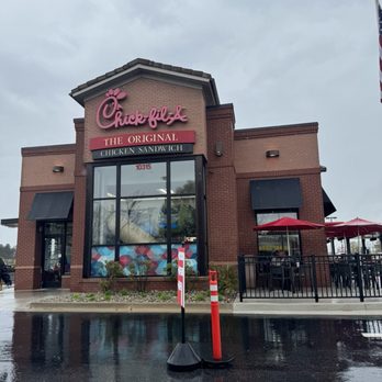 Chick-fil-A - Outside - Fast Food Near Me - Perrysburg, Ohio Chick-fil-A - Outside - Fast Food Near Me - Perrysburg, Ohio