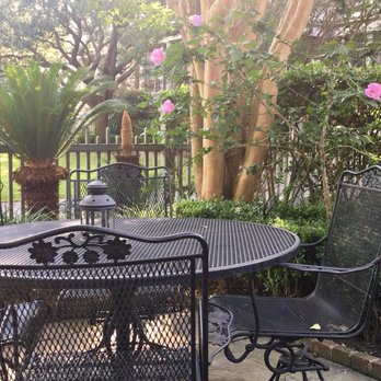 Circa 1886 Restaurant - The patio at Circa 1886 is beautiful! - New American Near Me - Charleston, South Carolina Circa 1886 Restaurant - The patio at Circa 1886 is beautiful! - New American Near Me - Charleston, South Carolina
