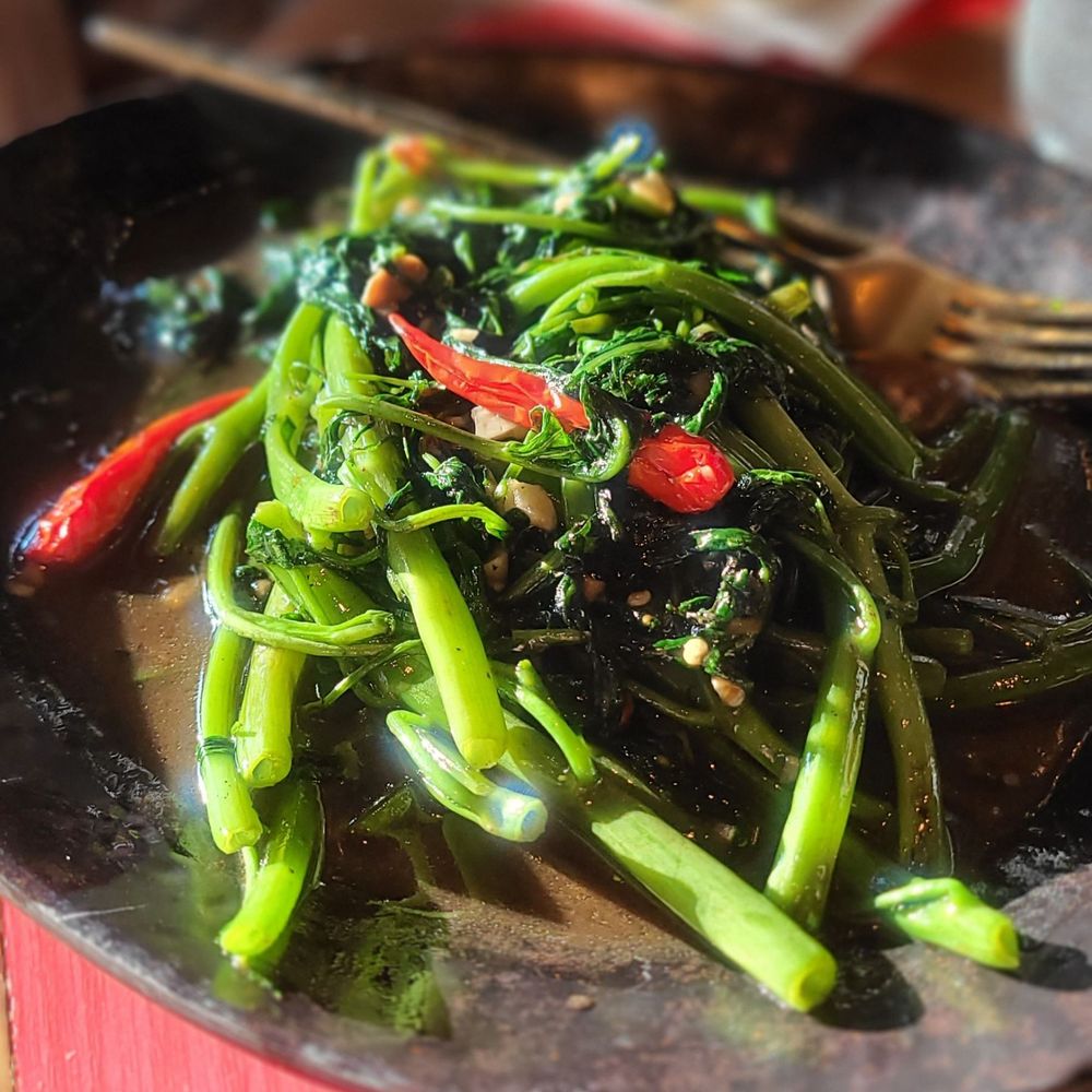 Pii Nong - My favourite vegetable cooked at expert level! - Thai Near Me - Toronto, Ontario Pii Nong - My favourite vegetable cooked at expert level! - Thai Near Me - Toronto, Ontario