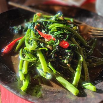 Pii Nong - My favourite vegetable cooked at expert level! - Thai Near Me - Toronto, Ontario Pii Nong - My favourite vegetable cooked at expert level! - Thai Near Me - Toronto, Ontario