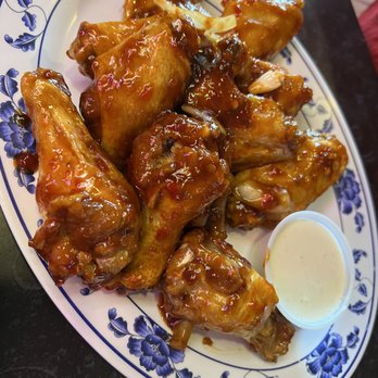 Piper Inn - Chinese Wings - Bars Near Me - Denver, Colorado