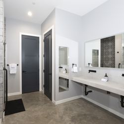 Luxury Leasing - Contemporary bathroom. La Quinta Cove.