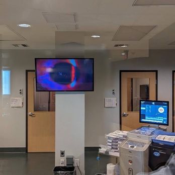 The LASIK Vision Institute - This is my eyeball on the tv monitor. - Optometrists Near Me - Bellaire, Texas
