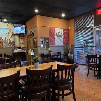 Happy Fish - Dining area - Peruvian Near Me - Tampa, Florida Happy Fish - Dining area - Peruvian Near Me - Tampa, Florida