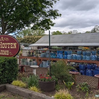 Van Houten Farms - Beautiful blue pots by the entrance - Farmers Market Near Me - Orangeburg, New York Van Houten Farms - Beautiful blue pots by the entrance - Farmers Market Near Me - Orangeburg, New York