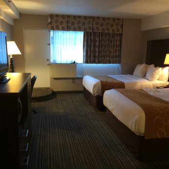 Comfort Suites Downtown - Hotels Near Me - Montreal, Quebec