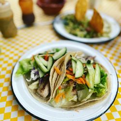 El Jakal - Grilled fish tacos