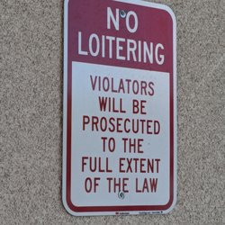 Los Altos Market Center - No loitering!
