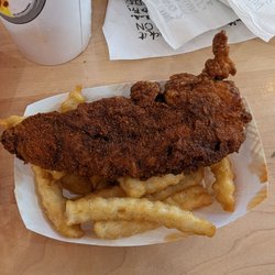 Pete’s Fried Chicken - Spicy chicken strip and fries