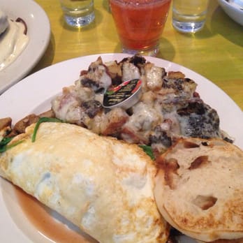 The Bongo Room - Build your own omelet with cheesy potatoes and a mimosa (I forget which one) - New American Near Me - Chicago, Illinois The Bongo Room - Build your own omelet with cheesy potatoes and a mimosa (I forget which one) - New American Near Me - Chicago, Illinois