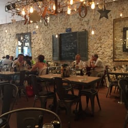 A La Potiniere