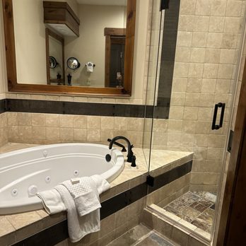 Hotel Park City - Bathroom - Resorts Near Me - Park City, Utah