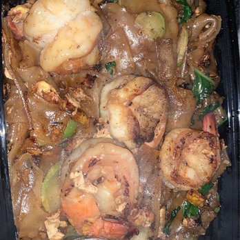 Hanuman Thai Eatery - Pad see ew with shrimp!! - Thai Near Me - Costa Mesa, California Hanuman Thai Eatery - Pad see ew with shrimp!! - Thai Near Me - Costa Mesa, California