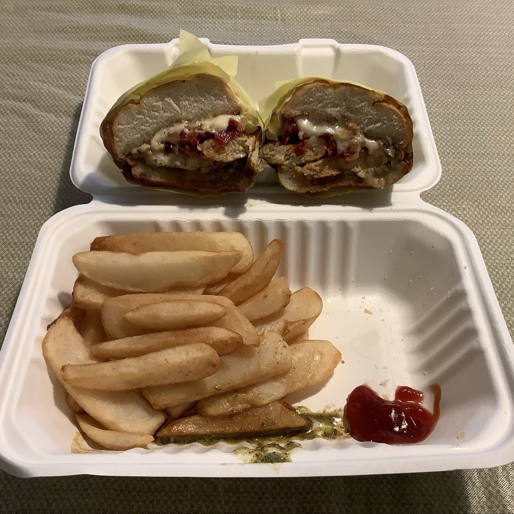 Fair Oaks Burger - Pesto Grilled Chicken Sandwich and steak fries - Burgers Near Me - Altadena, California Fair Oaks Burger - Pesto Grilled Chicken Sandwich and steak fries - Burgers Near Me - Altadena, California