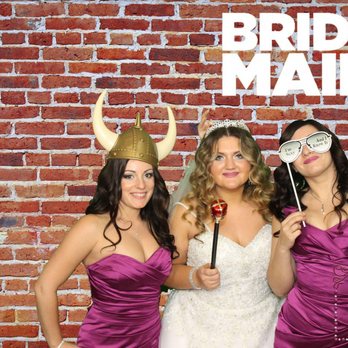 TapSnap 1153 - wedding Brides maids - Photo Booth Rentals Near Me