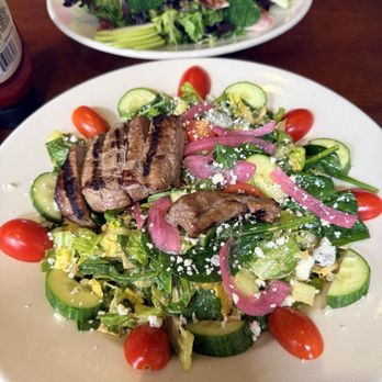 Gritty McDuff's Brew Pub - Steak & greens salad - American Near Me - Portland, Maine Gritty McDuff's Brew Pub - Steak & greens salad - American Near Me - Portland, Maine