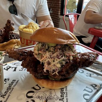 Le Coupe - Fried Chicken Sandwich - Southern Near Me - Los Angeles, California Le Coupe - Fried Chicken Sandwich - Southern Near Me - Los Angeles, California