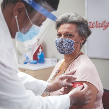 Walgreens - a woman receiving a vaccine from a doctor - Cosmetics & Beauty Supply Near Me - Evansville, Indiana Walgreens - a woman receiving a vaccine from a doctor - Cosmetics & Beauty Supply Near Me - Evansville, Indiana