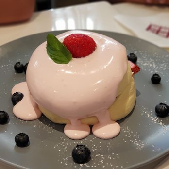 Sweethoney Dessert - Strawberry souffle pancake - Desserts Near Me - Colma, California
