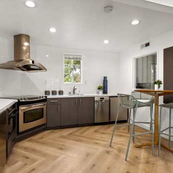 Brookwood Villas - Apartments Near Me - Corona, California Brookwood Villas - Apartments Near Me - Corona, California