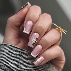 Nova Nail Lounge Lashes