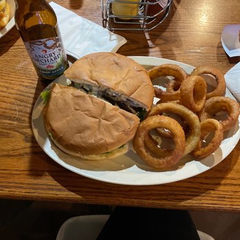 Sunset Inn - The GIANT burger - Bars Near Me - Pueblo, Colorado