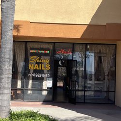 Nail salon