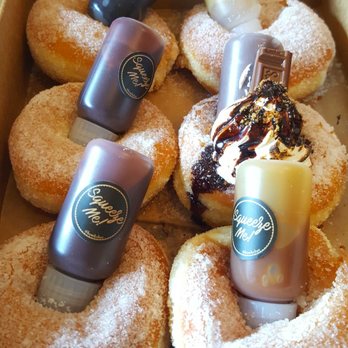 BomboBar - Bomboloni (Italian Hole-less Doughnuts // Original, Salted Caramel, Vanilla Bean Custard, Nutella Cream, Peanut Butter Fudge, S'mores - Desserts Near Me - Chicago, Illinois BomboBar - Bomboloni (Italian Hole-less Doughnuts // Original, Salted Caramel, Vanilla Bean Custard, Nutella Cream, Peanut Butter Fudge, S'mores - Desserts Near Me - Chicago, Illinois