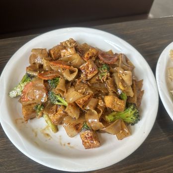 Be Thai Restaurant - Pad See Ew - Thai Near Me - Boise, Idaho