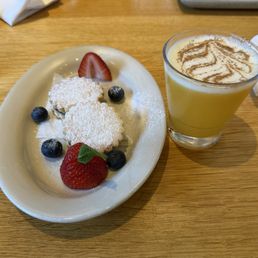 Alfajores and Maracuya Sour