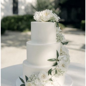 Flour & Bloom Cakes - Custom Cakes Near Me - Glen Ellen, California Flour & Bloom Cakes - Custom Cakes Near Me - Glen Ellen, California