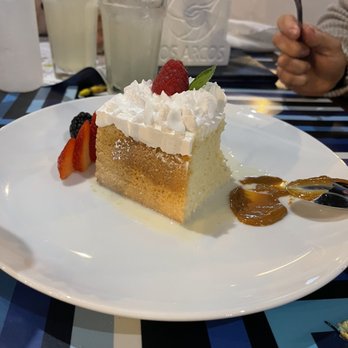 Los Arcos - Tres leches - Seafood Near Me - Tijuana, BCN