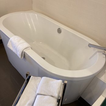 Vdara - Tub - Hotels Near Me - Las Vegas, Nevada Vdara - Tub - Hotels Near Me - Las Vegas, Nevada