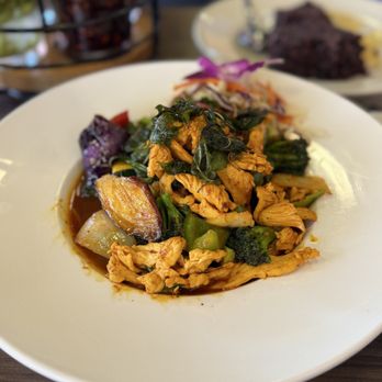 Thai Thai Restaurant - Eggplant with Chicken - Thai Near Me - Vista, California Thai Thai Restaurant - Eggplant with Chicken - Thai Near Me - Vista, California
