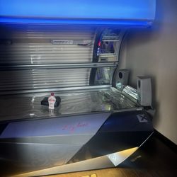 Tropical Tan - Kirkland - super clean tanning bed! amazing