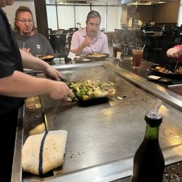 hinachi-baaです！ Sake Hibachi Sushi & Bar, 100 W Debbie Ln, Mansfield, TX 76063, US