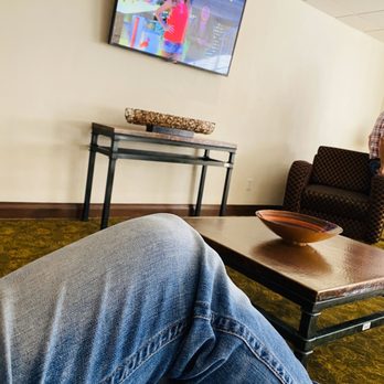 Microtel Inn & Suites - Comfortable  while you wait for your room to be ready! - Hotels Near Me - Ciudad Juárez, CHH