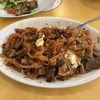 Dashi - Steak Pad Thai - Food Trucks Near Me - North Charleston, South Carolina Dashi - Steak Pad Thai - Food Trucks Near Me - North Charleston, South Carolina