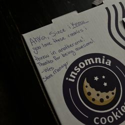 Insomnia Cookies - Cookies