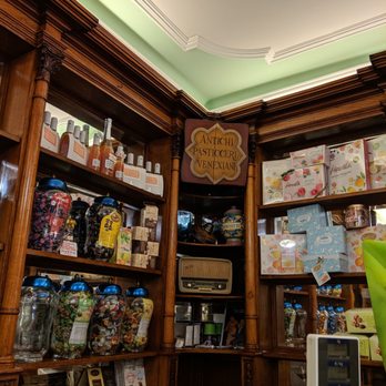 Pasticceria Rizzardini - interior - Patisserie/Cake Shop Near Me - Venezia, VE