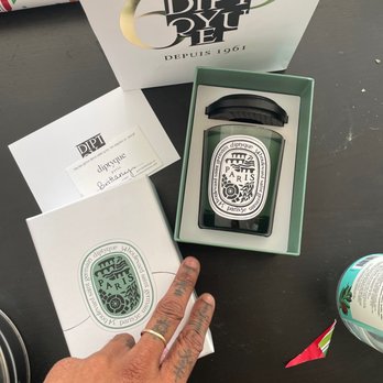 Diptyque The Grove - limited edition Paris candle - Cosmetics & Beauty Supply Near Me - Los Angeles, California Diptyque The Grove - limited edition Paris candle - Cosmetics & Beauty Supply Near Me - Los Angeles, California